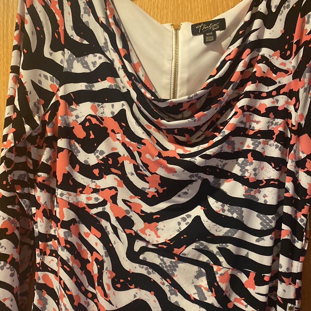 Dress - Picture 2 of 7